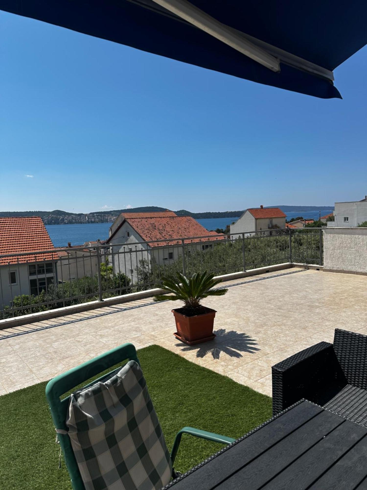 Apartments Sevo Trogir Extérieur photo